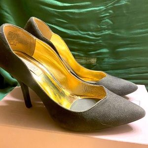 Jennifer Lopez black high heels